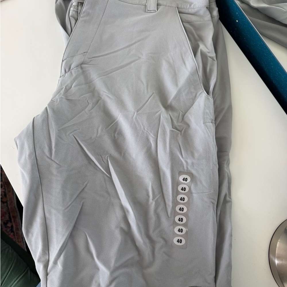 Oakley Men's Take 3.0 Pro Shorts - Tan and Wood Gray - Picture 7 of 10